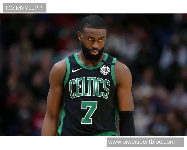 杰伦布朗谈末节反扑时的心态与队友沟通的重要性